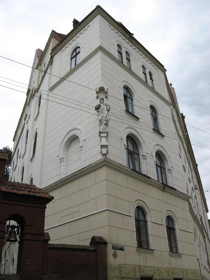 Вул Краківська 34 Не Далеко Від Ж Д Вокзалу Звітні Документи Apartman Lviv Kültér fotó